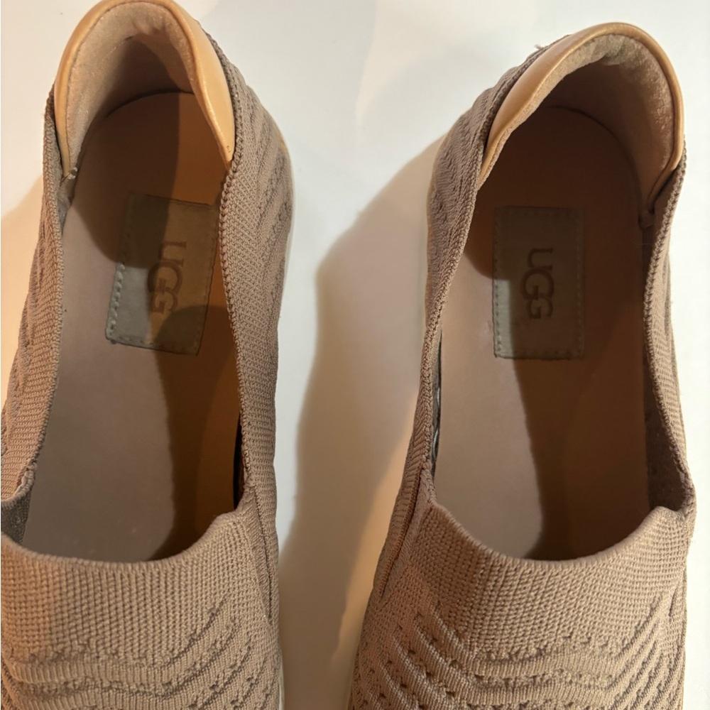 UGG 9 Taupe Slip-On Sneakers SHOES - Picture 4 of 13